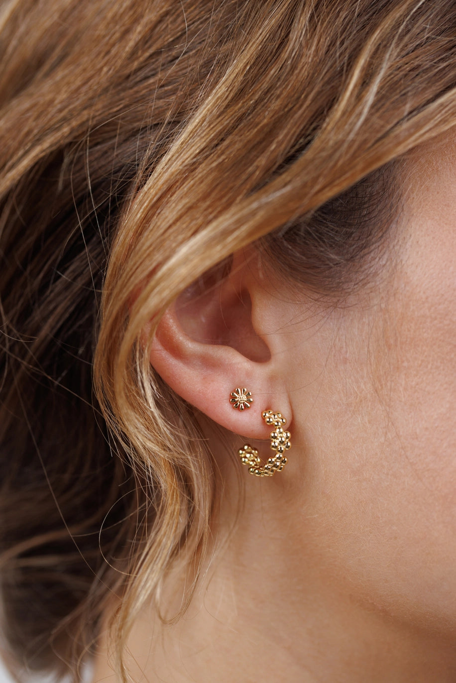 Dainty Daisy Studs