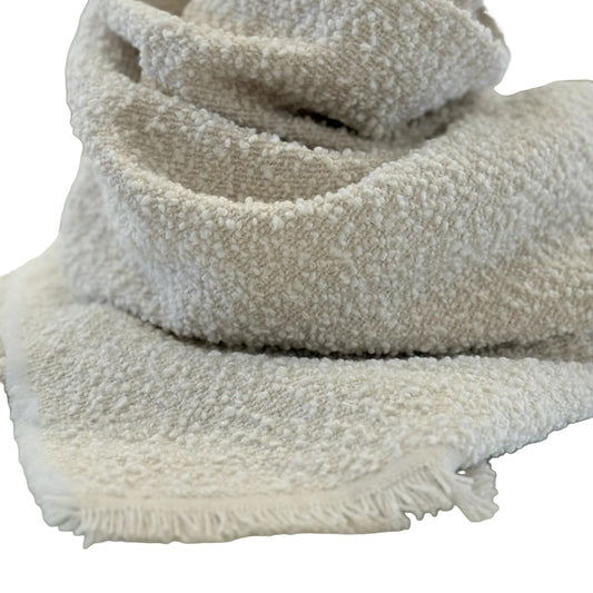 Boucle Throw