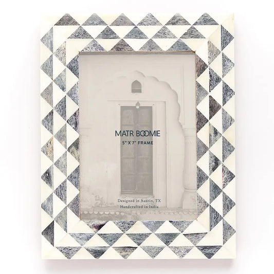 Gray and White Frame – 5 x 7