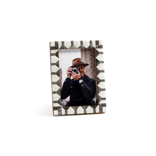 White and Black Bone Frame- 4x6